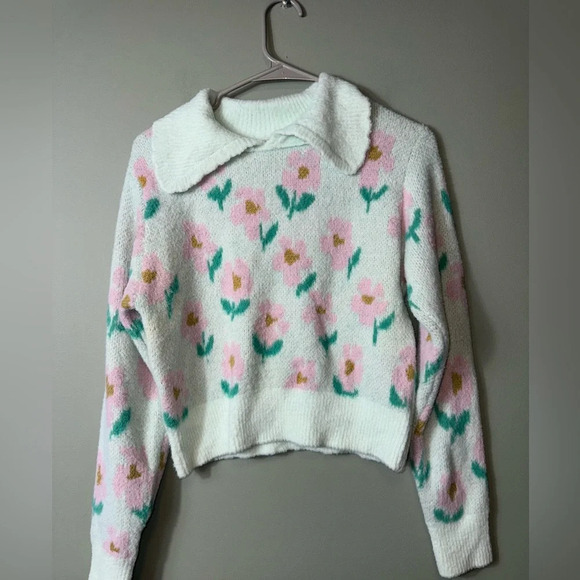Dreamers Woman’s VNeck Collared Soft Green Floral Print Sweater Size XS - Picture 1 of 5